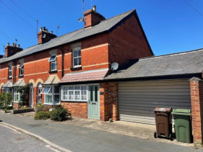 Park End House - Parking, Pet Friendly
